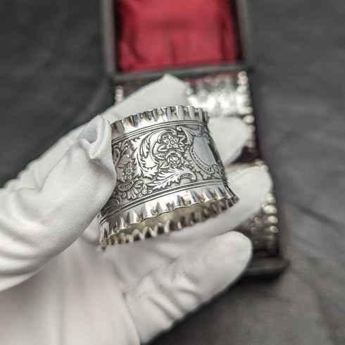 Around 1905 British antique silver plated napkin rings set of 4 in a case